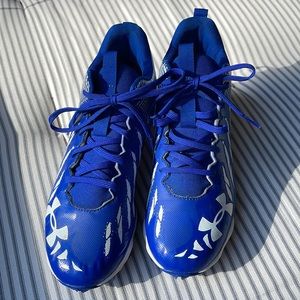 Boys size 6 1/2 Under Armour football cleats